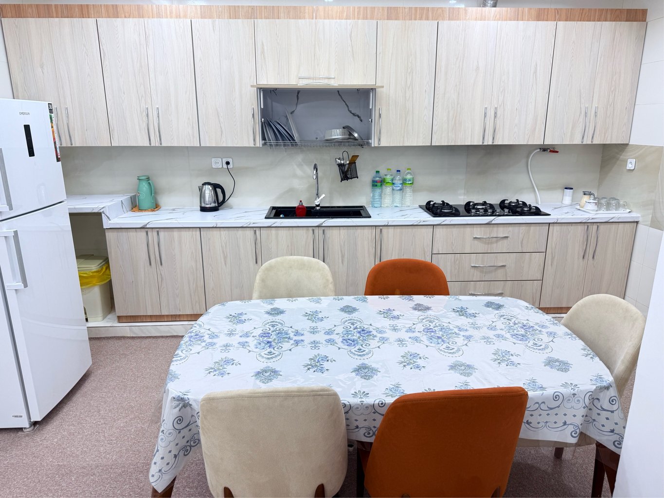 آپارتمان دوخوابه ساحلی سیراف