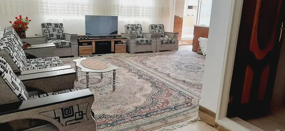 آپارتمان دوخوابه زارع 1