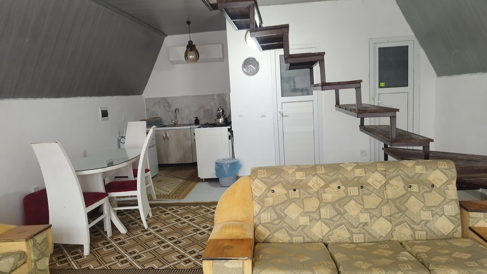 ویلا  کلبه سوئیسی 2خوابه دایان