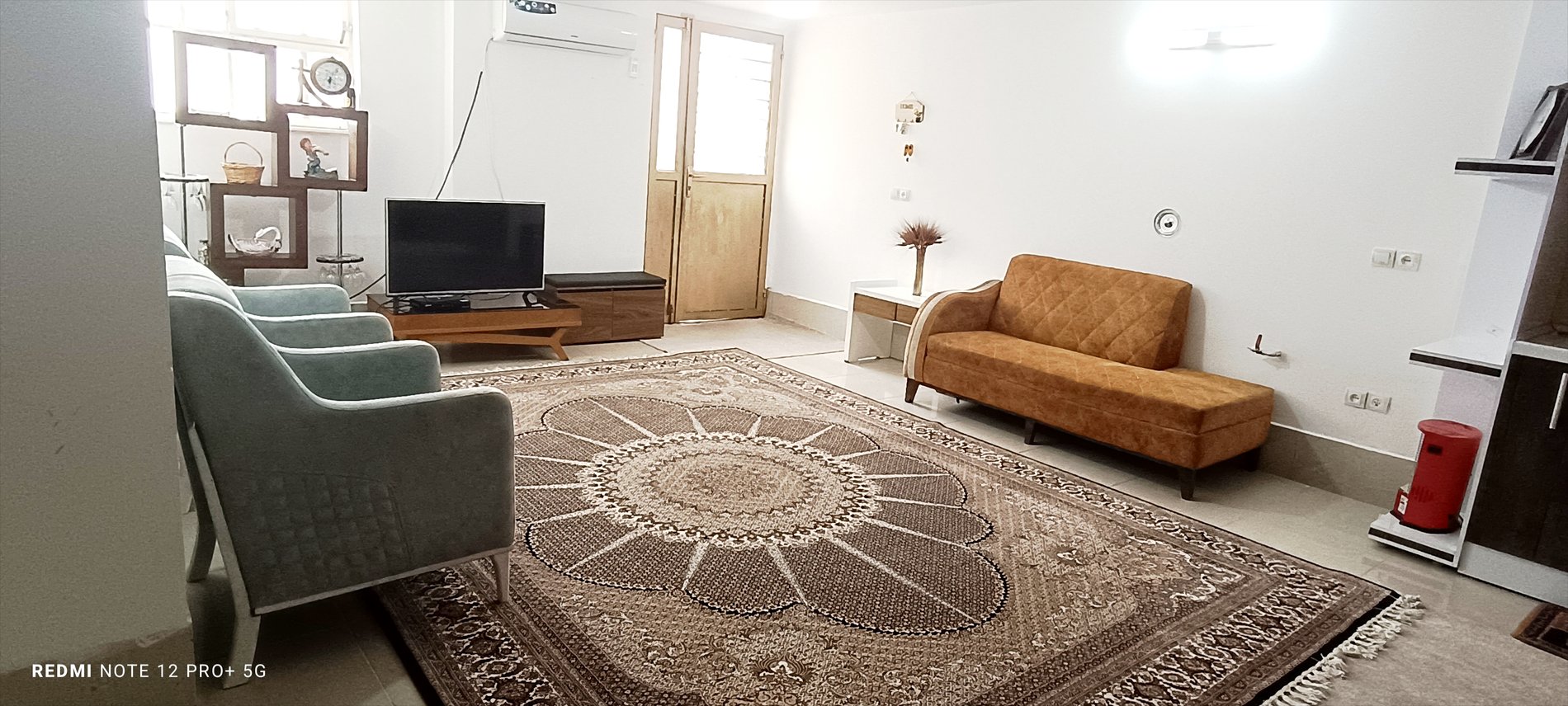 سوئیت نویان سرا