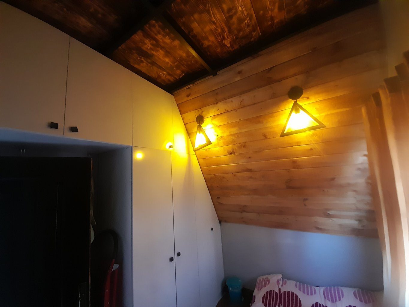 کلبه دوخوابه سوئیسی چاوش ۱