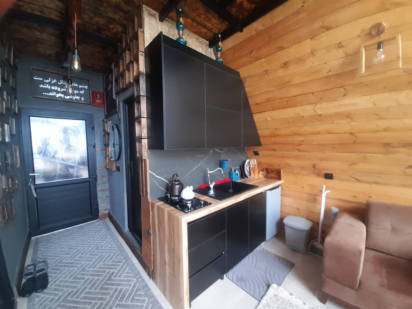 کلبه دوخوابه سوئیسی چاوش ۱