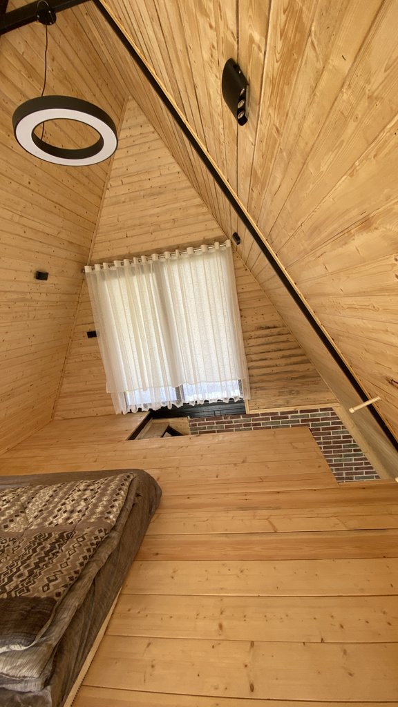 کلبه دوخوابه سوئیسی کومه