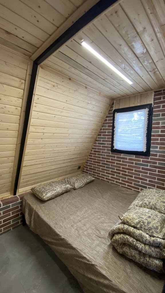 کلبه دوخوابه سوئیسی کومه