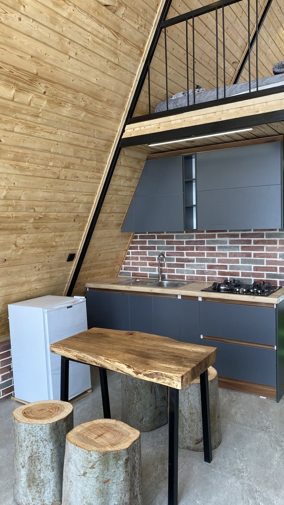 کلبه دوخوابه سوئیسی کومه