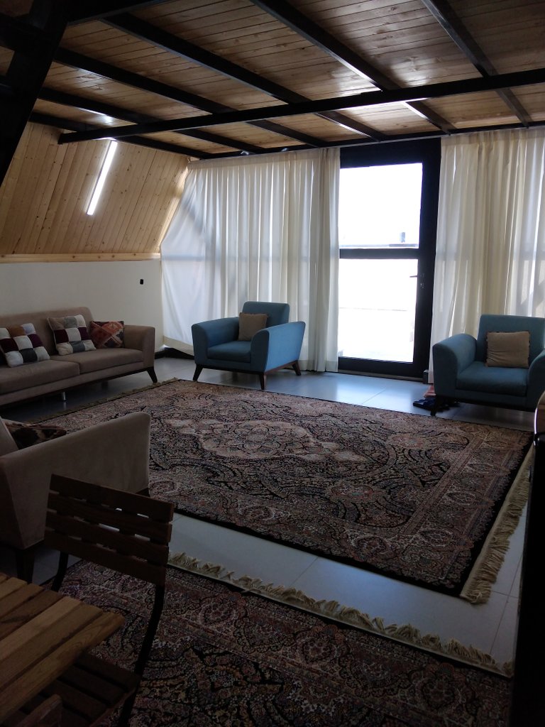 کلبه دوخوابه اسکاتلندی ماه سرخ