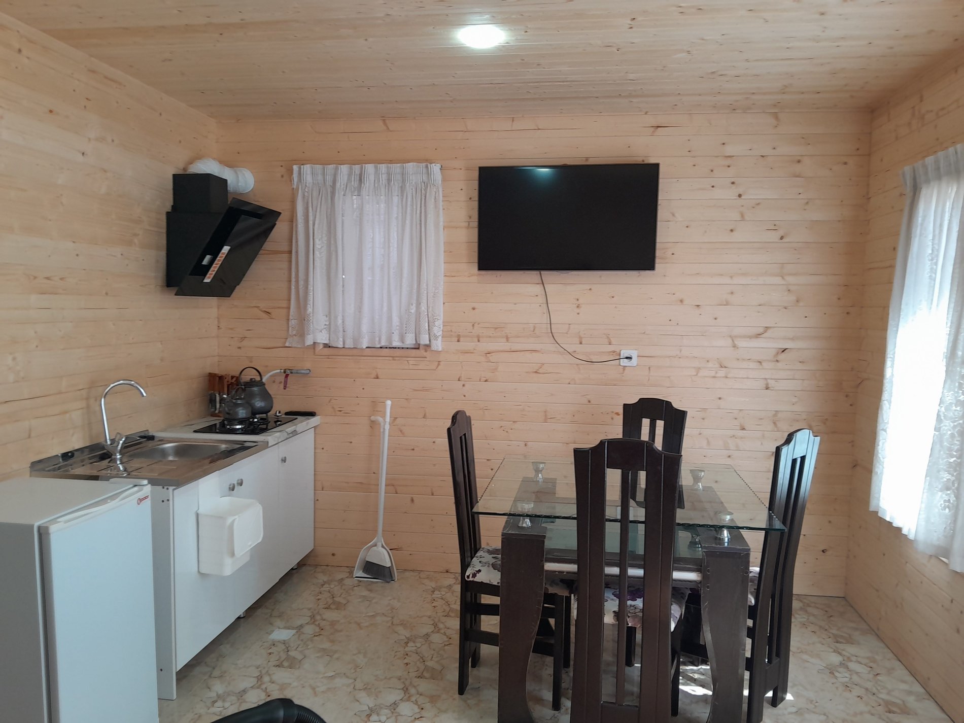 کلبه کلبه چوبی  ساحلی پیمان