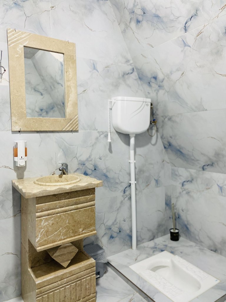 کلبه کلبه سویسی لب رودخونه 