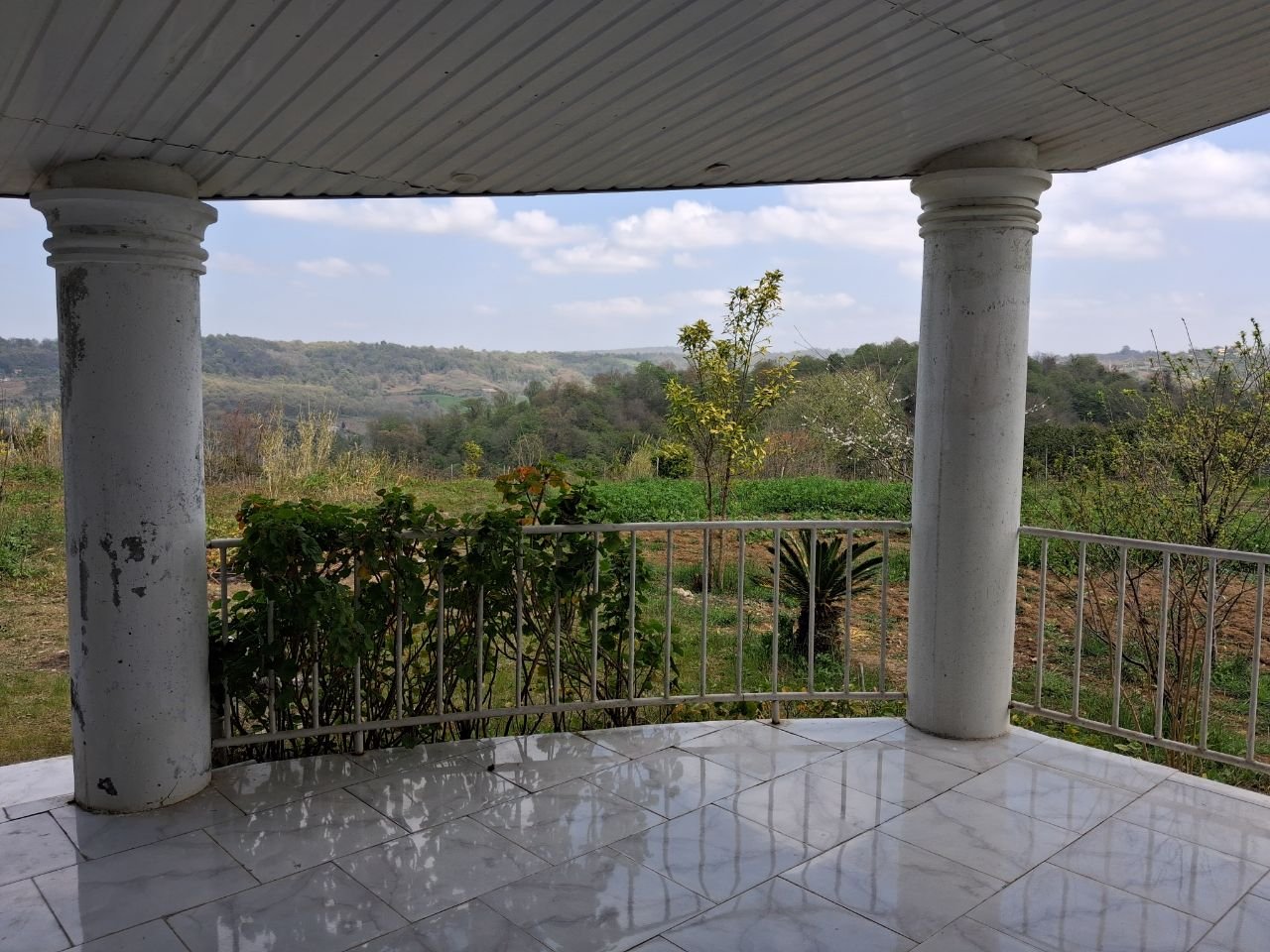 ویلا دوخوابه چهار ستون