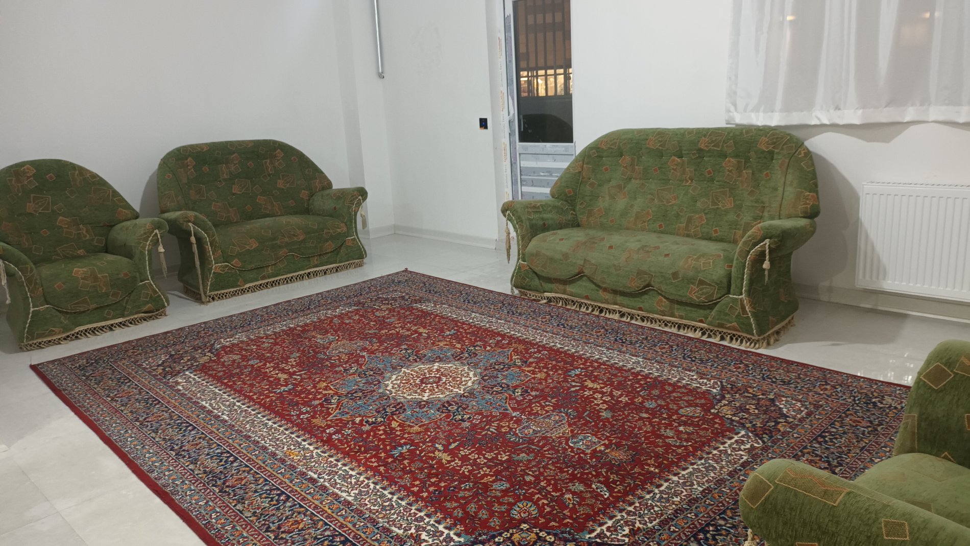 آپارتمان دوخوابه صادق پور