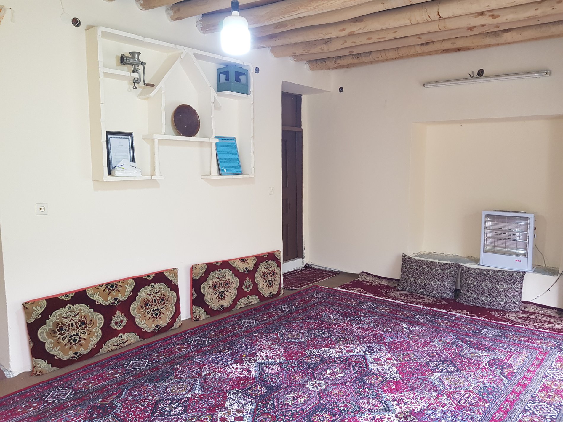 بوم گردی بومگردی عمو پرویز ۱ - یک خوابه