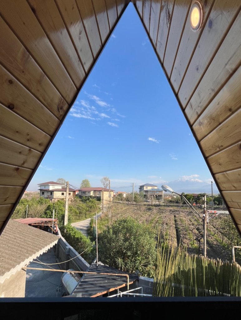 کلبه دوخوابه سوئیسی مقدم