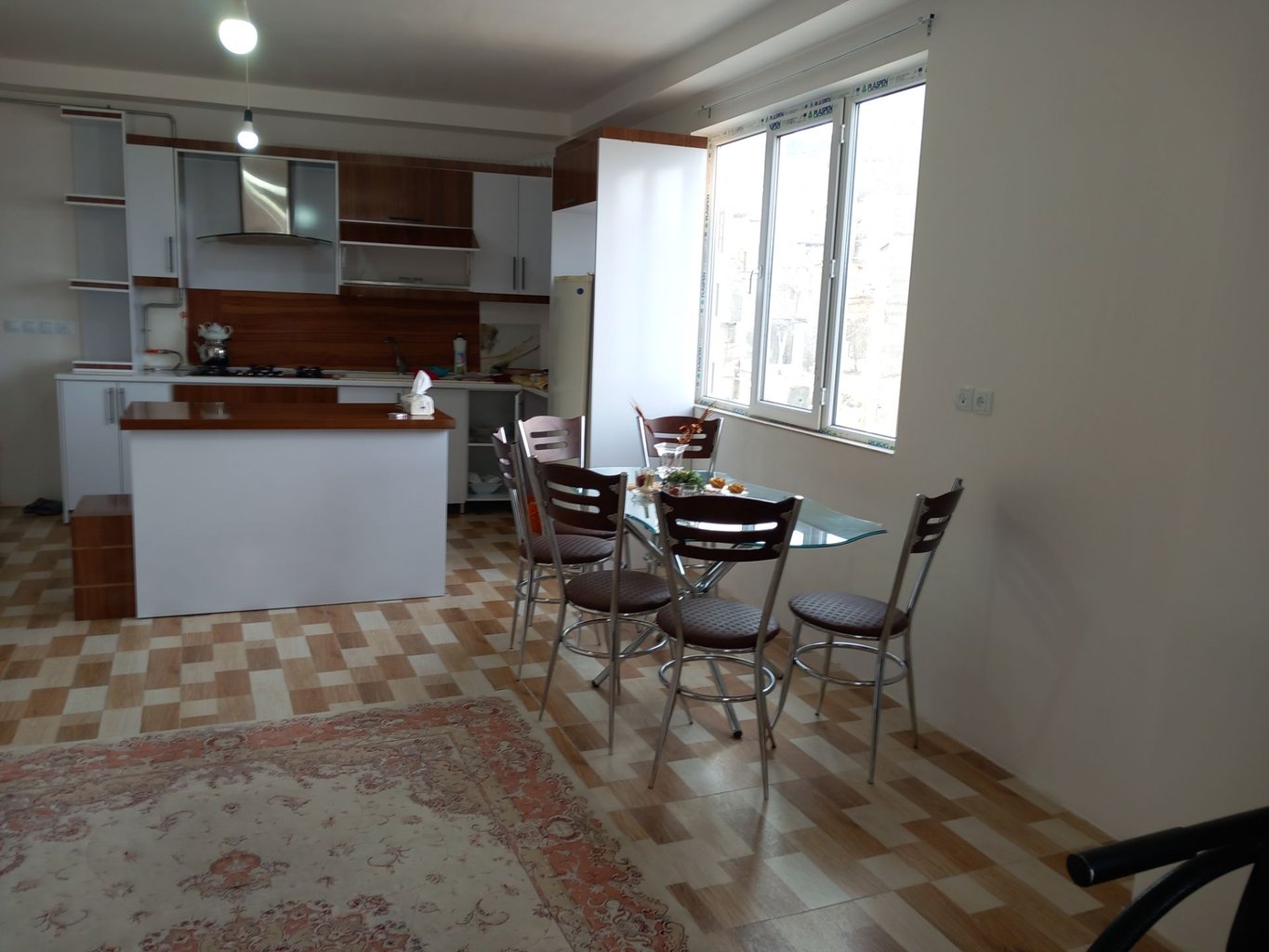 آپارتمان دوخوابه ساحل 12