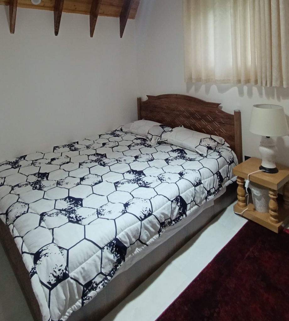 کلبه دوخوابه سوئیسی جکوزی دار شارن