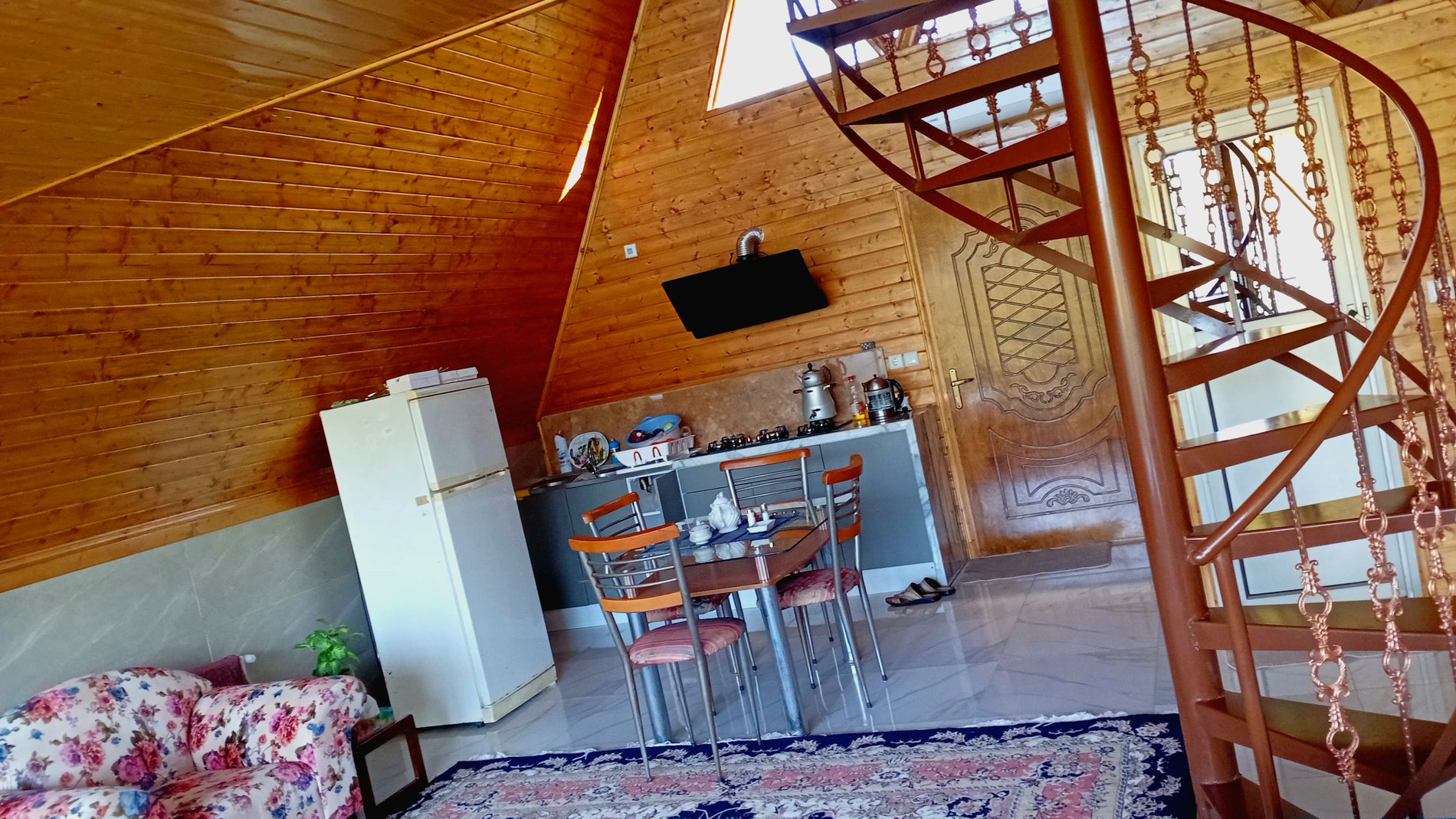 کلبه یک خوابه سوئیسی دوبلکس مریم 1