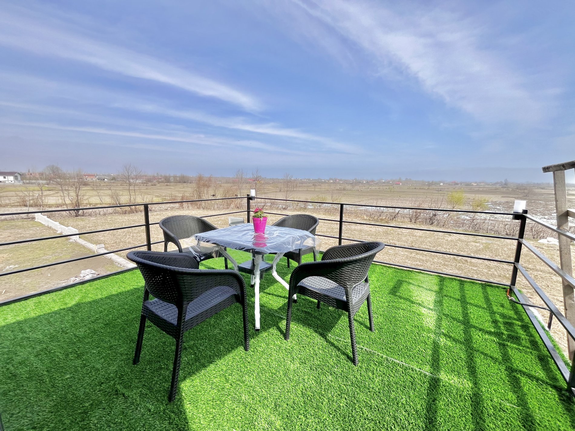 کلبه دوخوابه سوئیسی ریرا