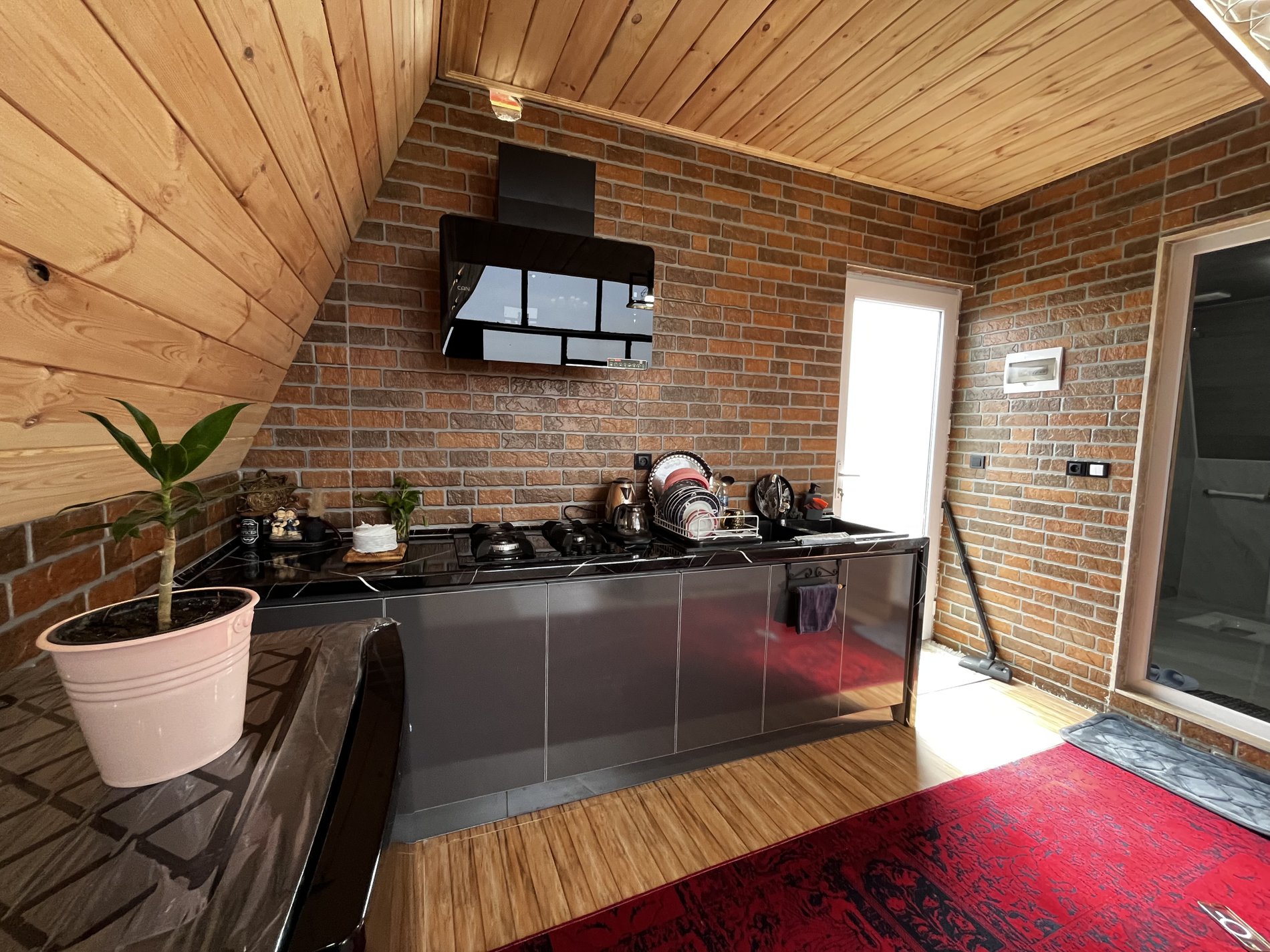 کلبه دوخوابه سوئیسی ریرا