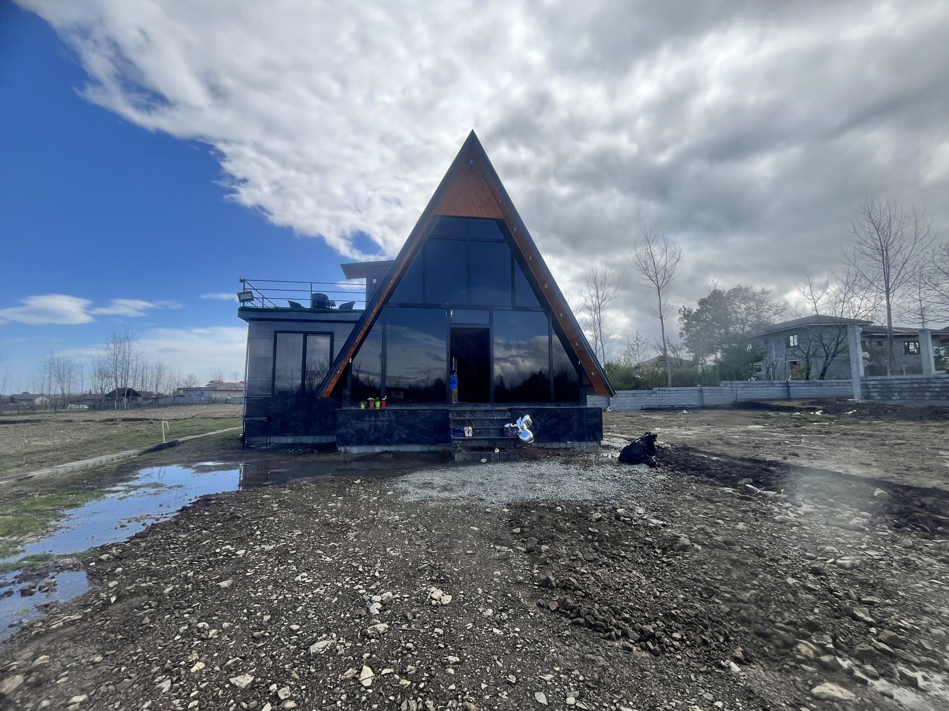 کلبه دوخوابه سوئیسی ریرا