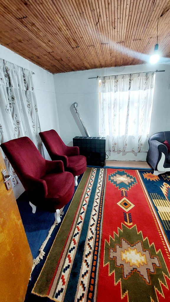 ویلا خانه روستایی نزدیک رودخانه  