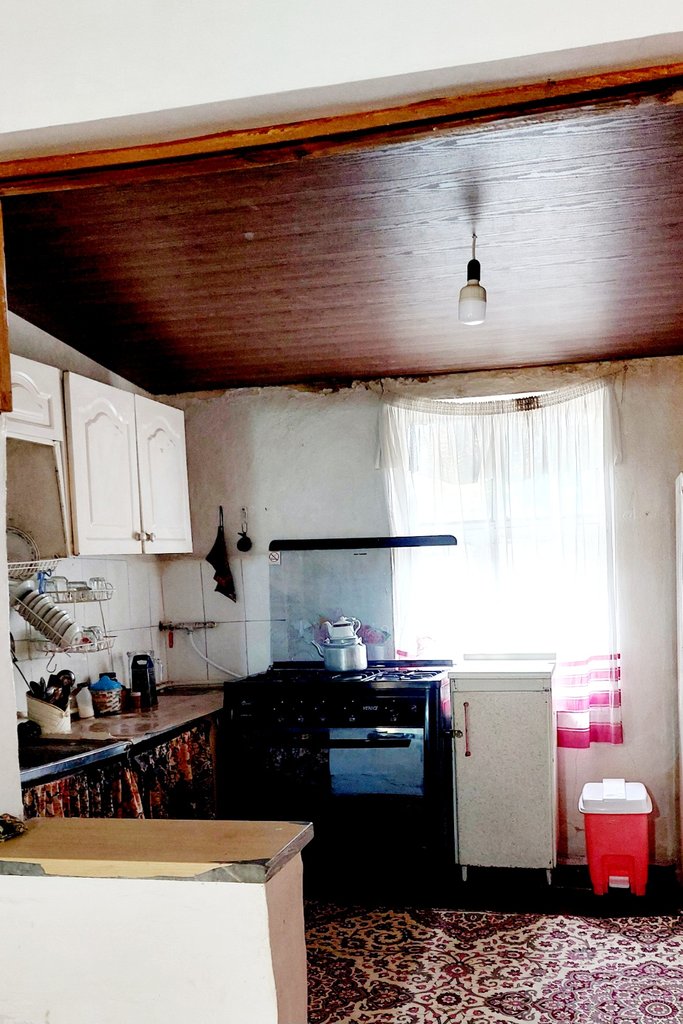 ویلا خانه روستایی نزدیک رودخانه  