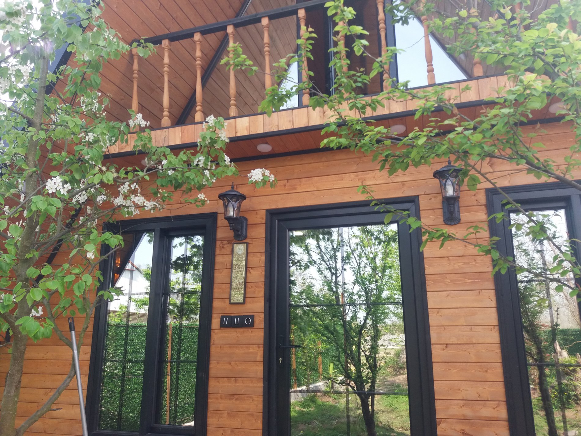 کلبه دوخوابه جکوزی دار طاحور