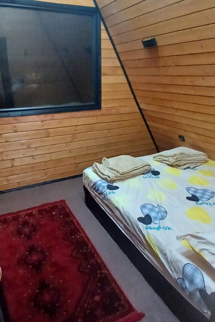 کلبه دوخوابه سوئیسی جکوزی دار طاحور