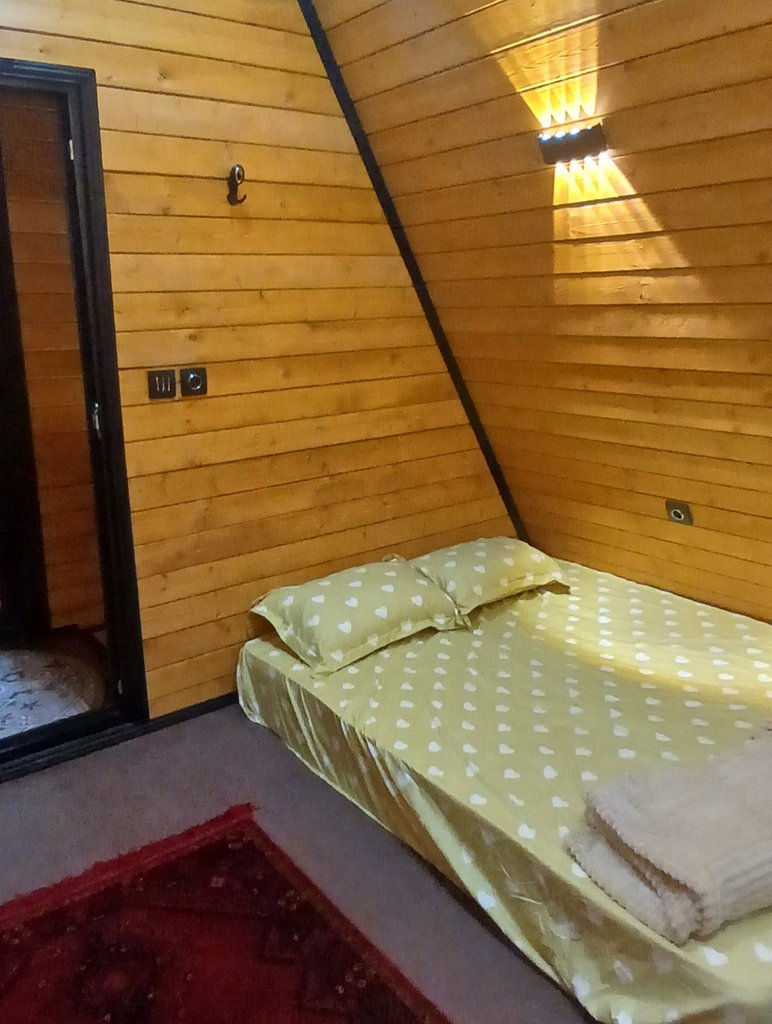 کلبه دوخوابه سوئیسی جکوزی دار طاحور