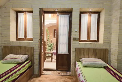 بومگردی خاتون - واحد ایراندخت