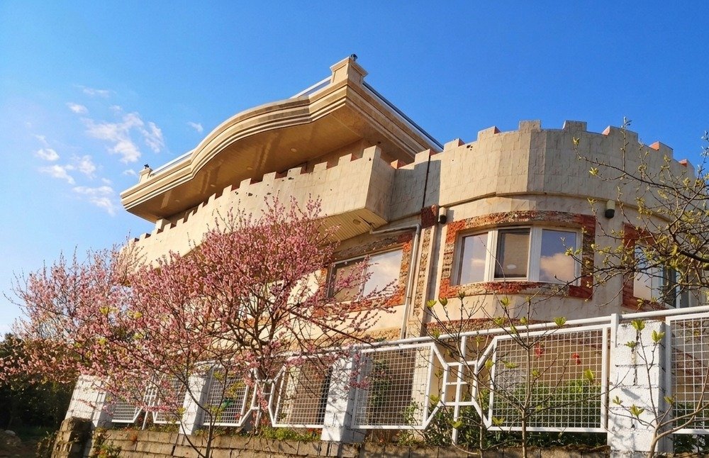 ویلا دوخوابه جنگلی جکوزی دار دلا