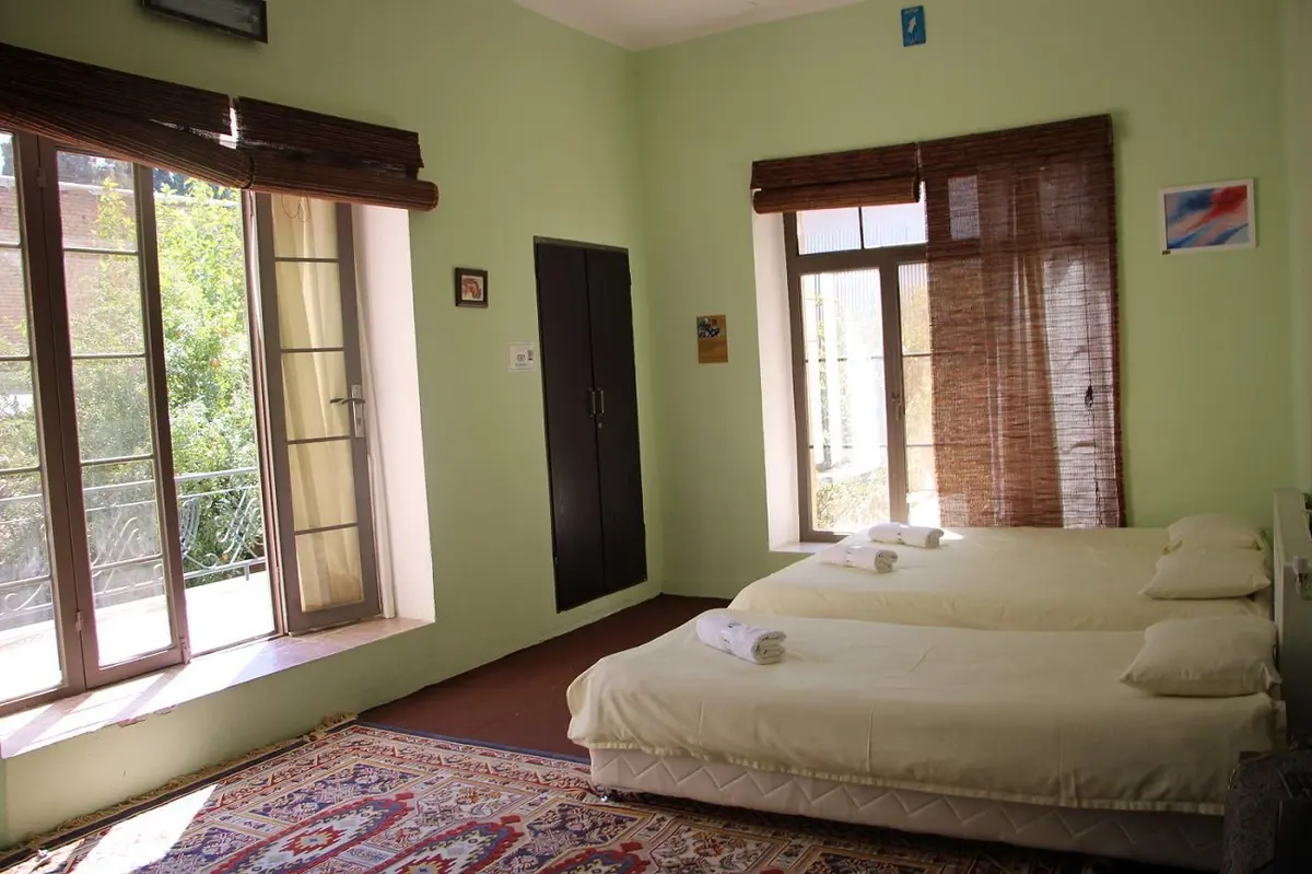 خانه باغ ایرانی واحد شهریار