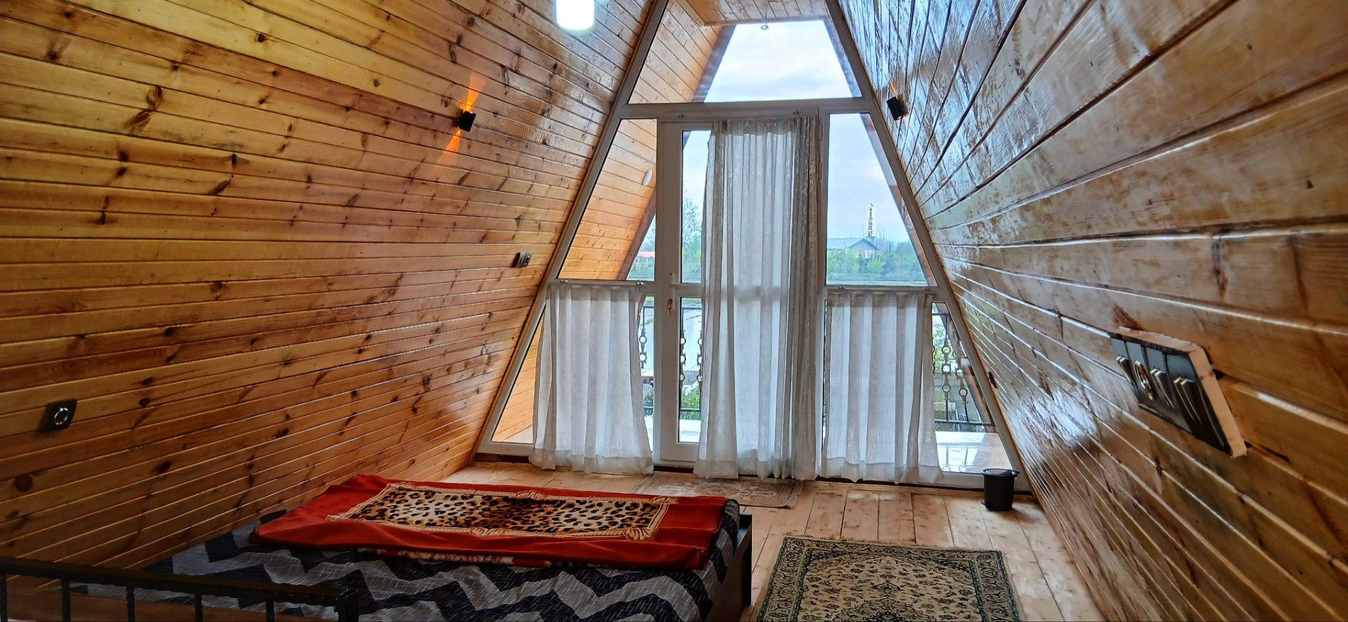 کلبه یک خوابه سوئیسی اوس بابا