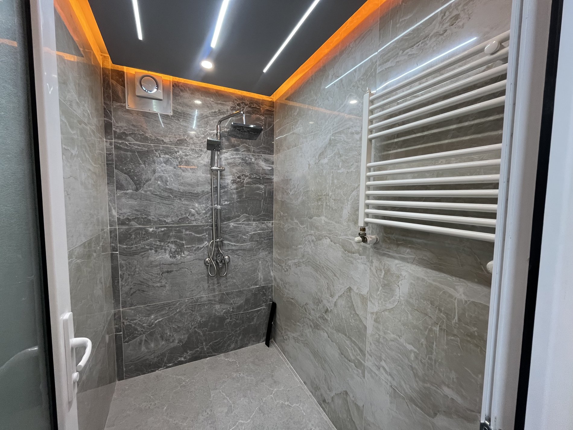 ویلا دوخوابه استخردار آبگرم شاملی