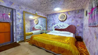 کلبه یک خوابه جنگلی مجنون