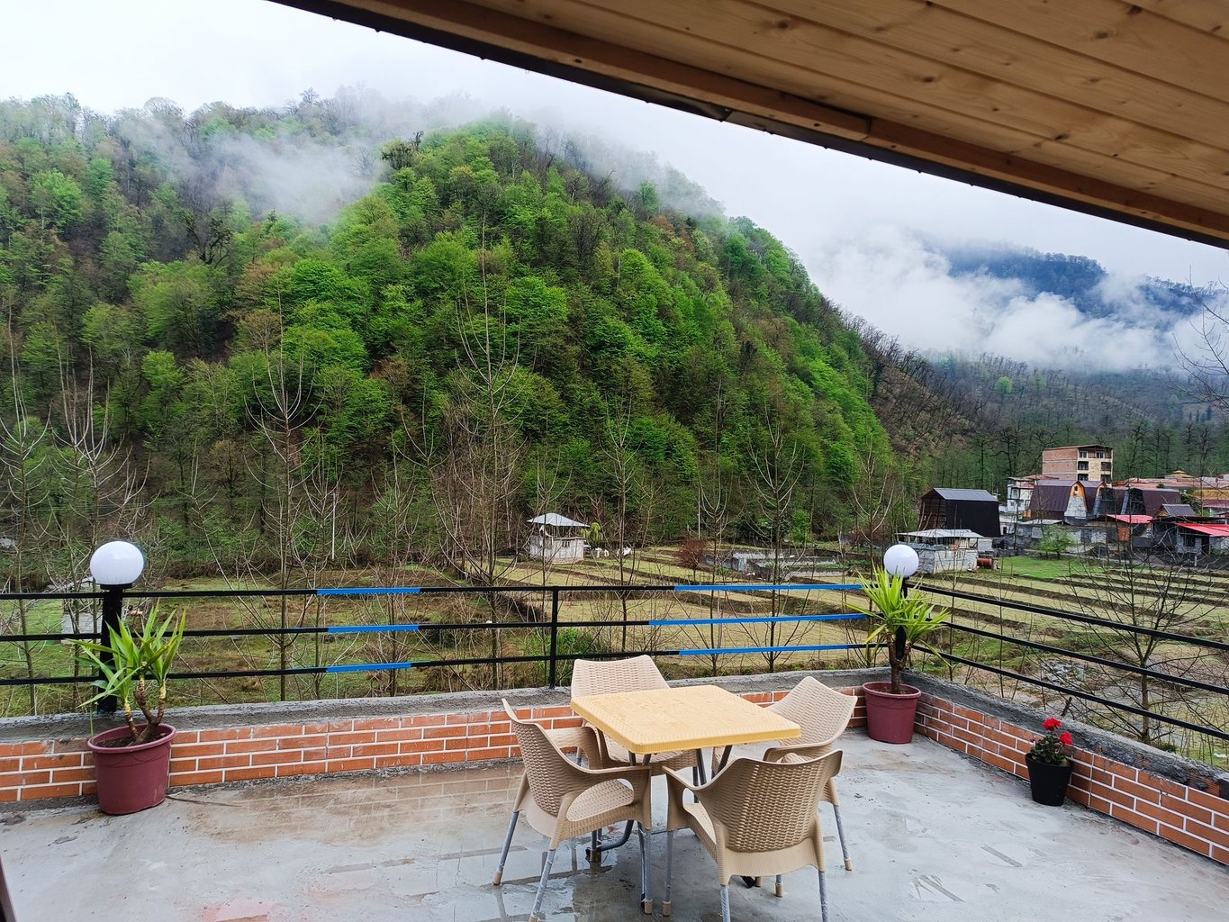 کلبه کلبه جنگلی دوخوابه سوئیسی شاهکلا 