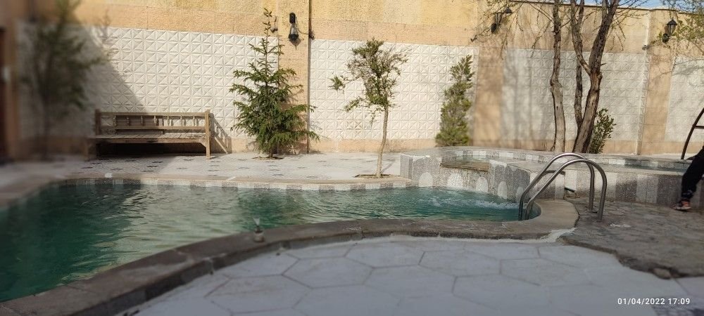 ویلا یک خوابه استخردار آبگرم ملک پور