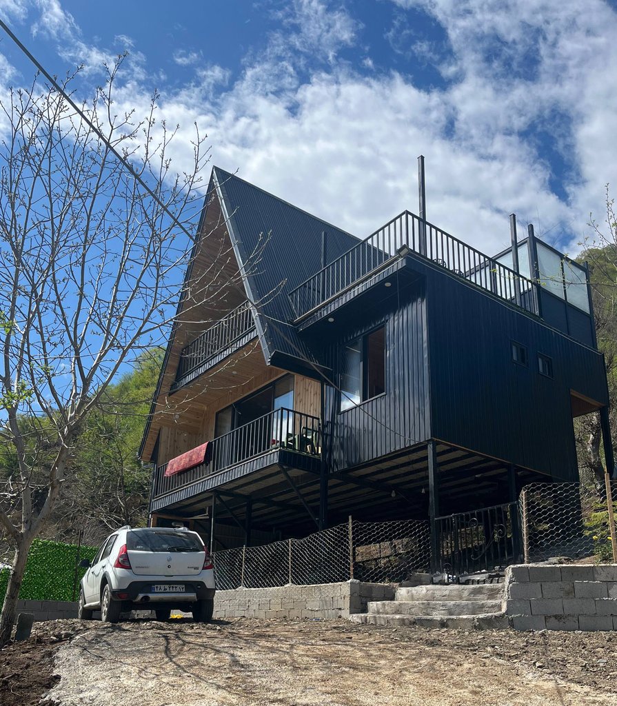 ویلا سه خوابه جنگلی سوئدی آسین