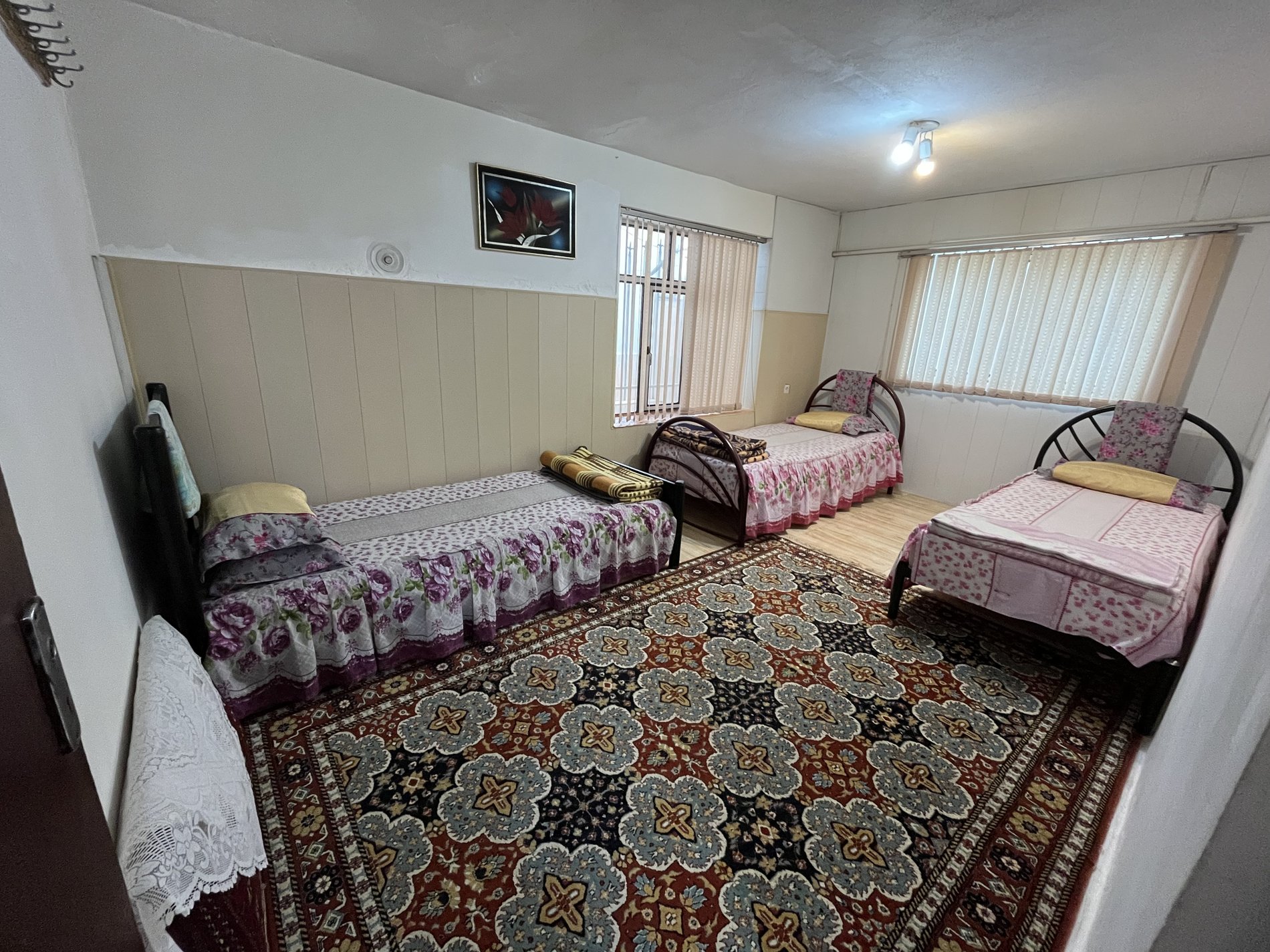 سوئیت دو خوابه اکبری