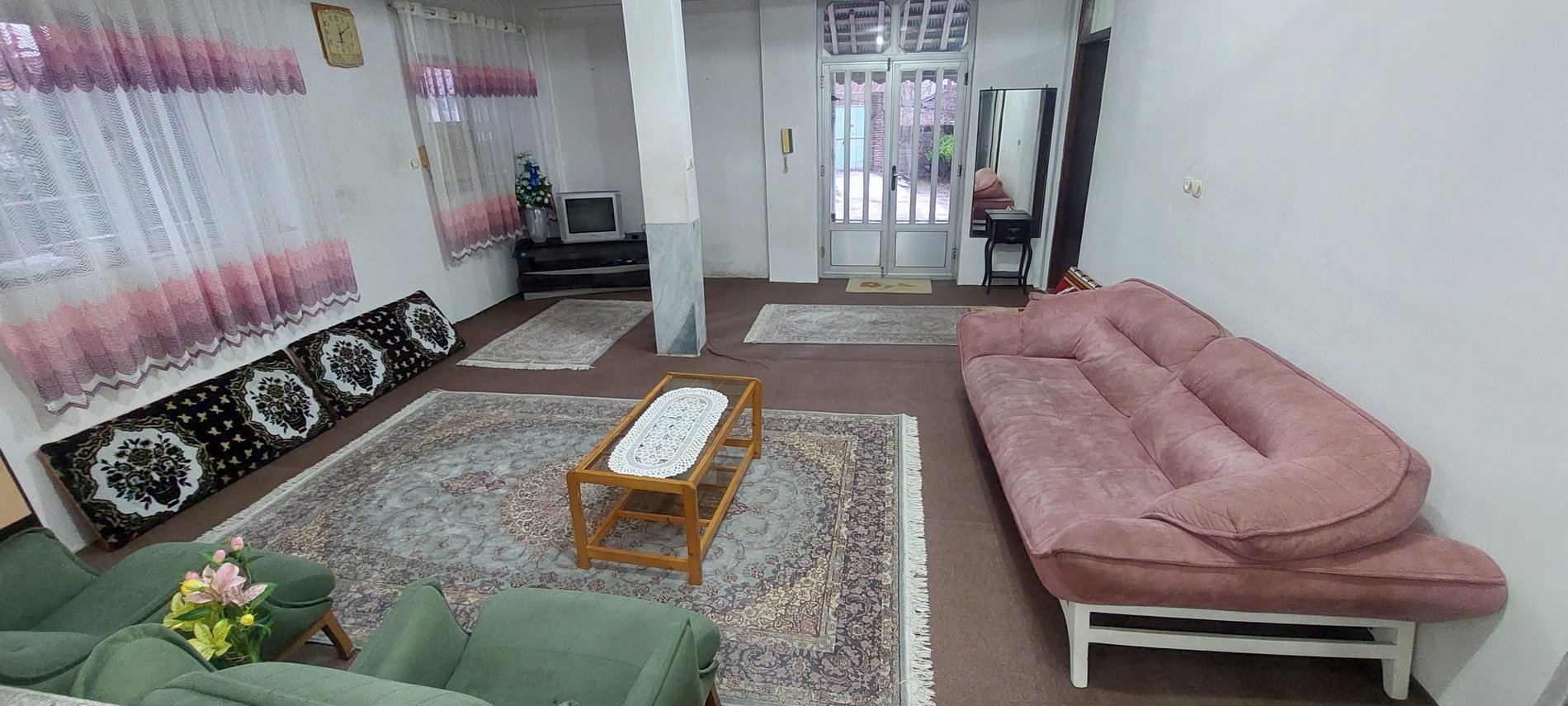 ویلا  ویلا انار تی تی