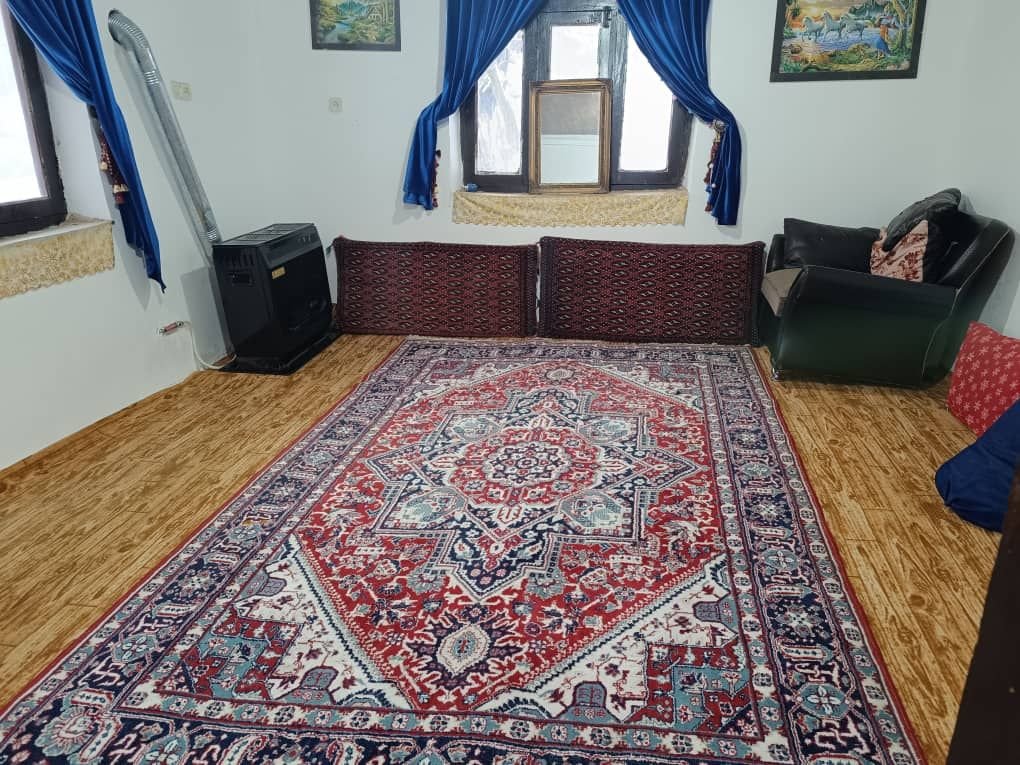کلبه دوخوابه جنگلی چوبی بری