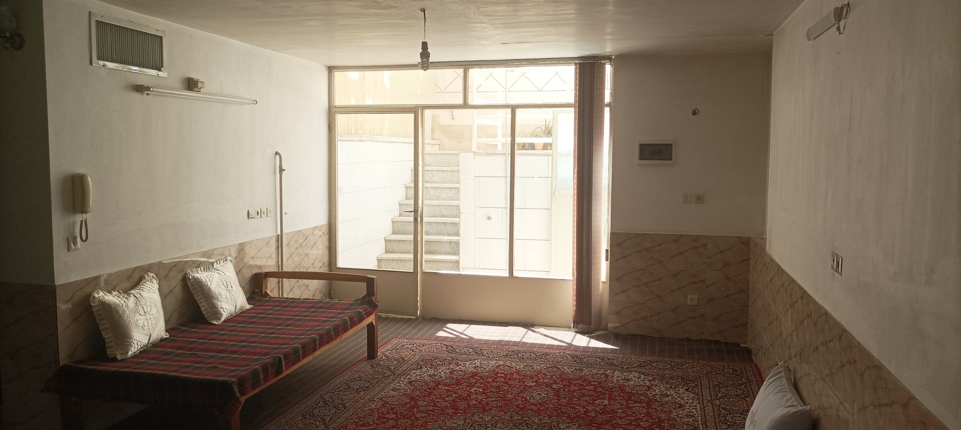 آپارتمان دوخوابه عمو درویش