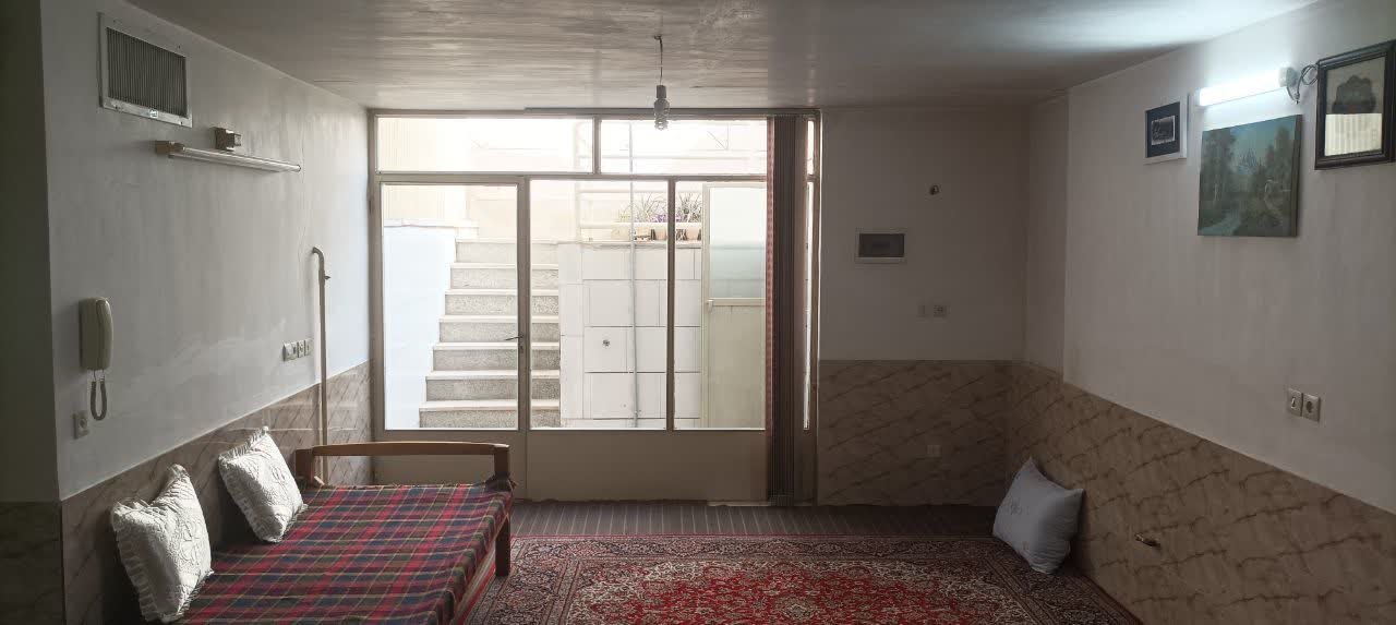 آپارتمان دوخوابه عمو درویش