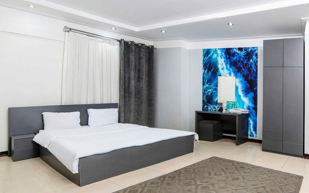 آپارتمان دوخوابه ویژه سه تخته جمهوری