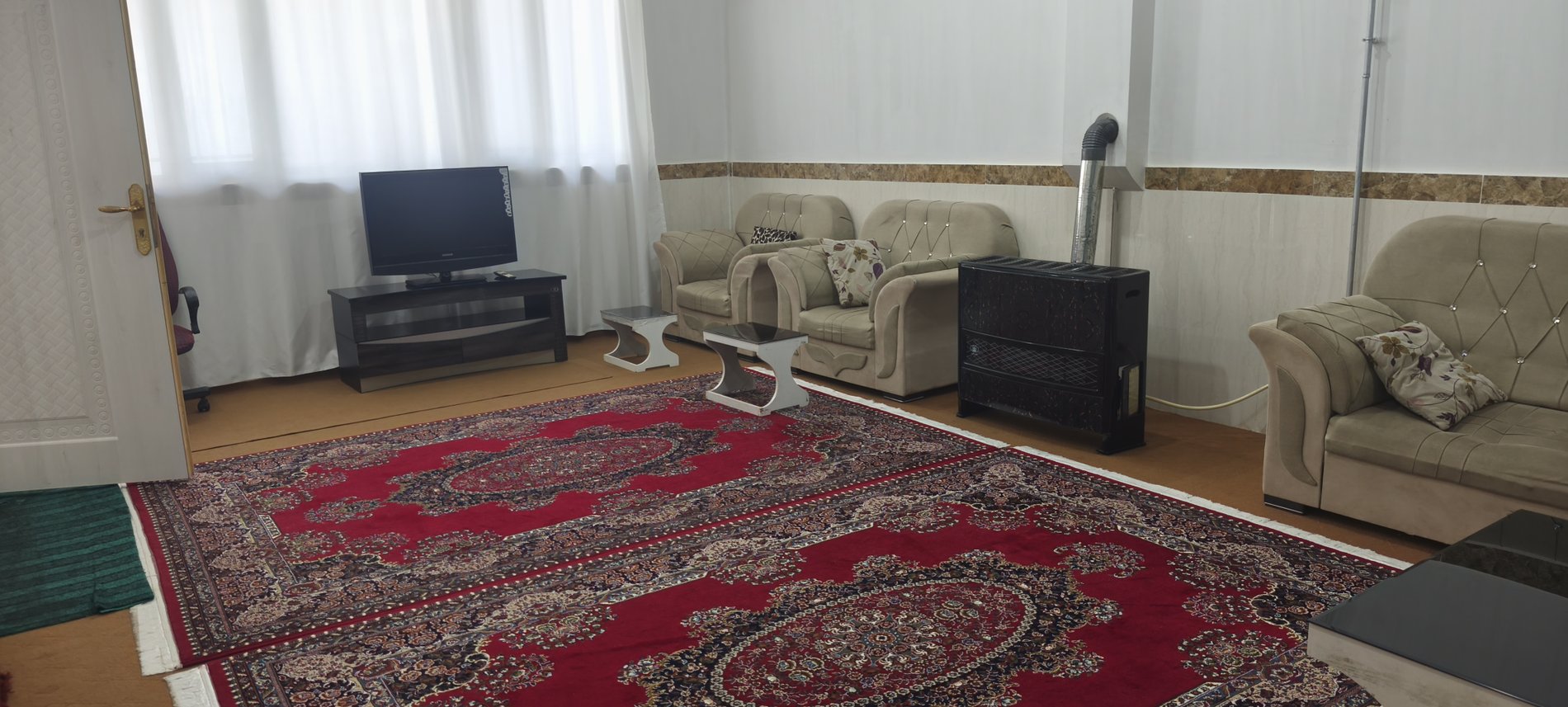 سوئیت یک خوابه دریاچه زریبار
