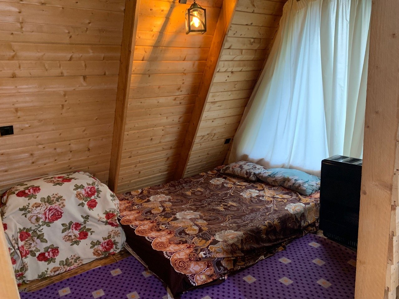 کلبه دوخوابه سوئیسی بخشی