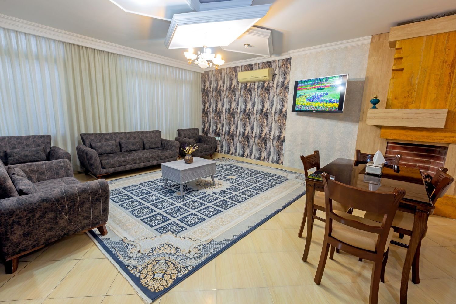 آپارتمان دو خوابه کلانتری 2 - واحد 8