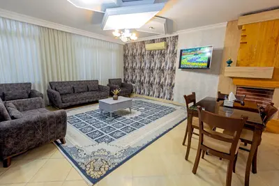 آپارتمان دو خوابه کلانتری 2 - واحد 8