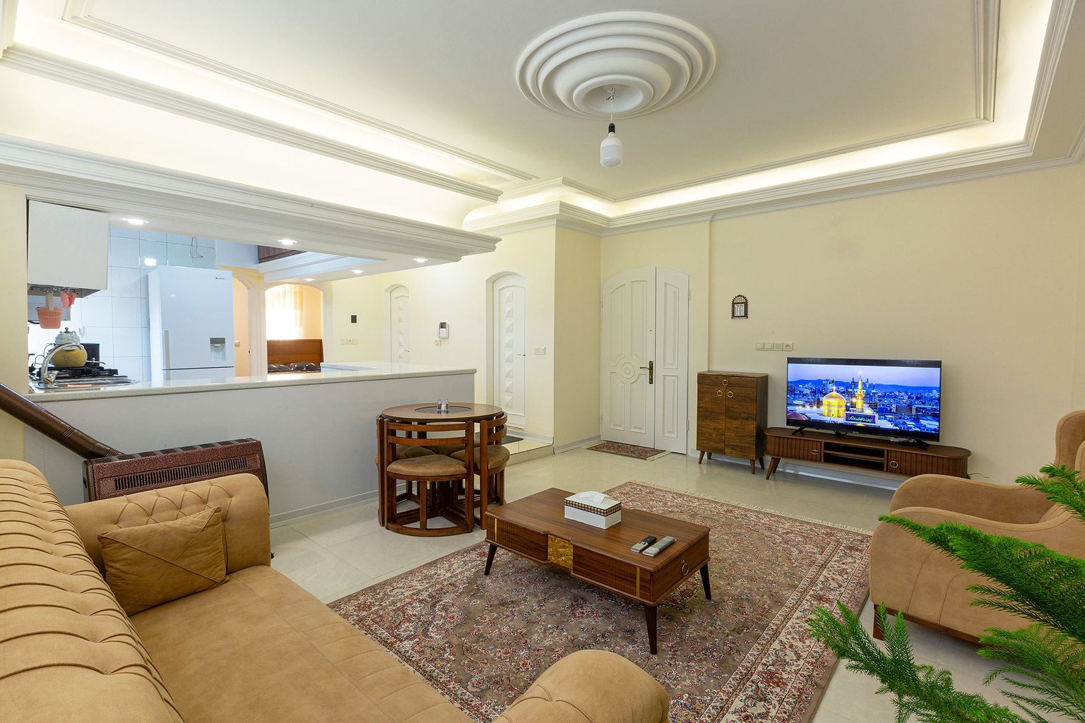 آپارتمان دوخوابه کلانتری 2