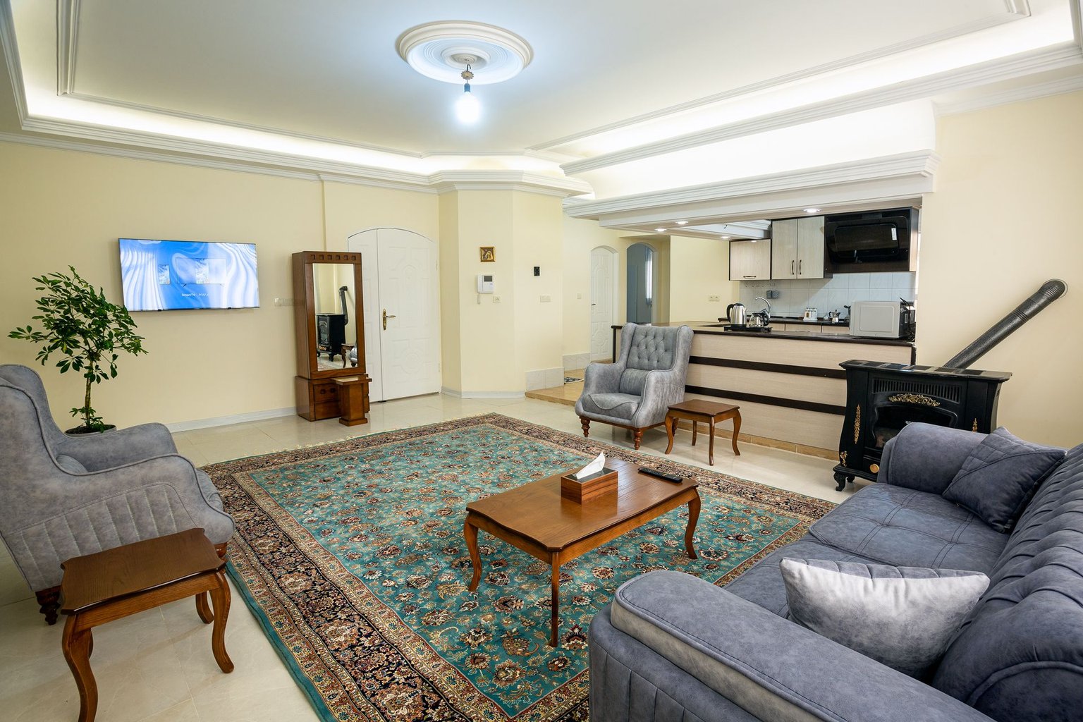 آپارتمان دوخوابه کلانتری 3