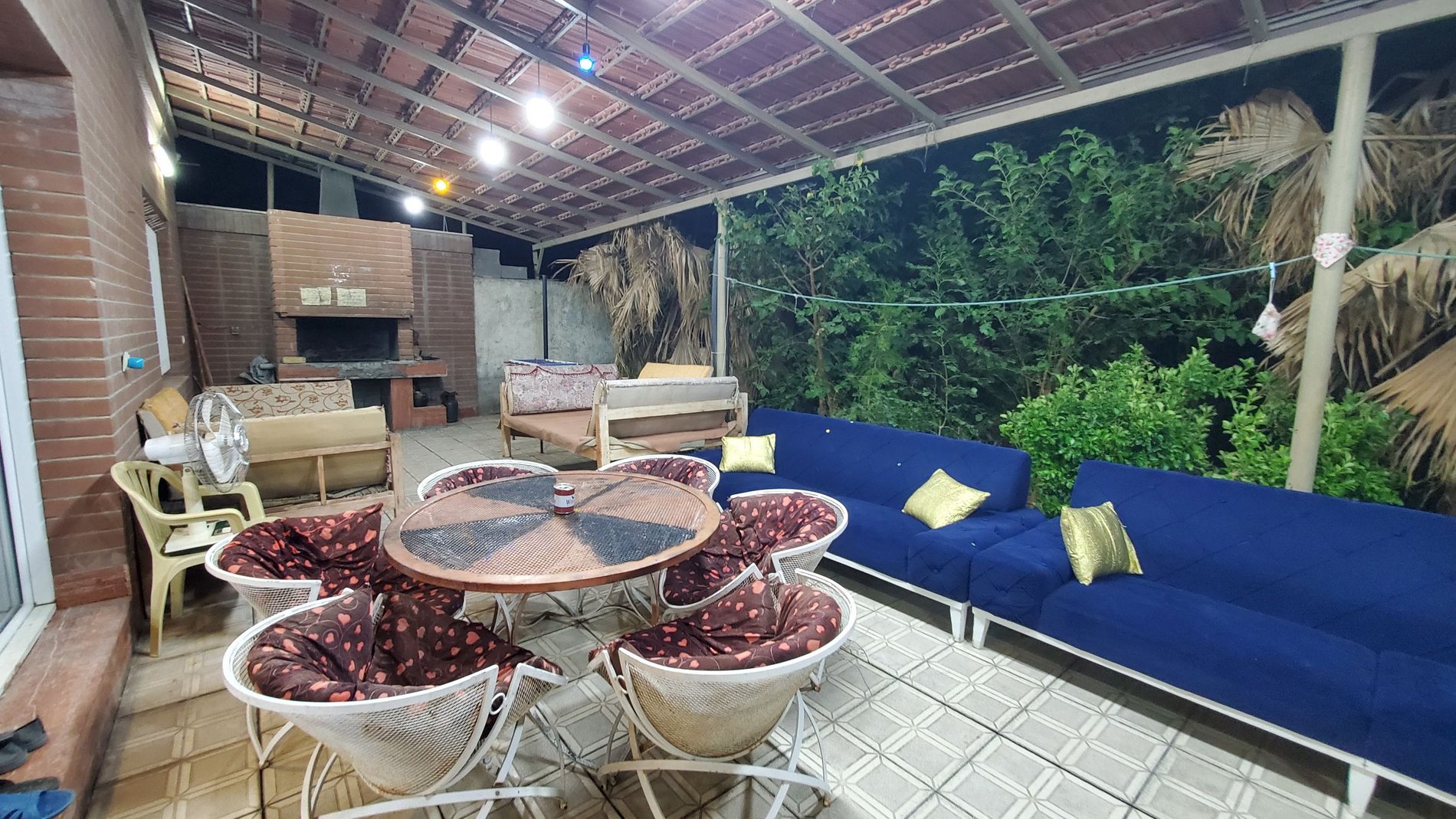 دوخوابه استخردار کنجوان