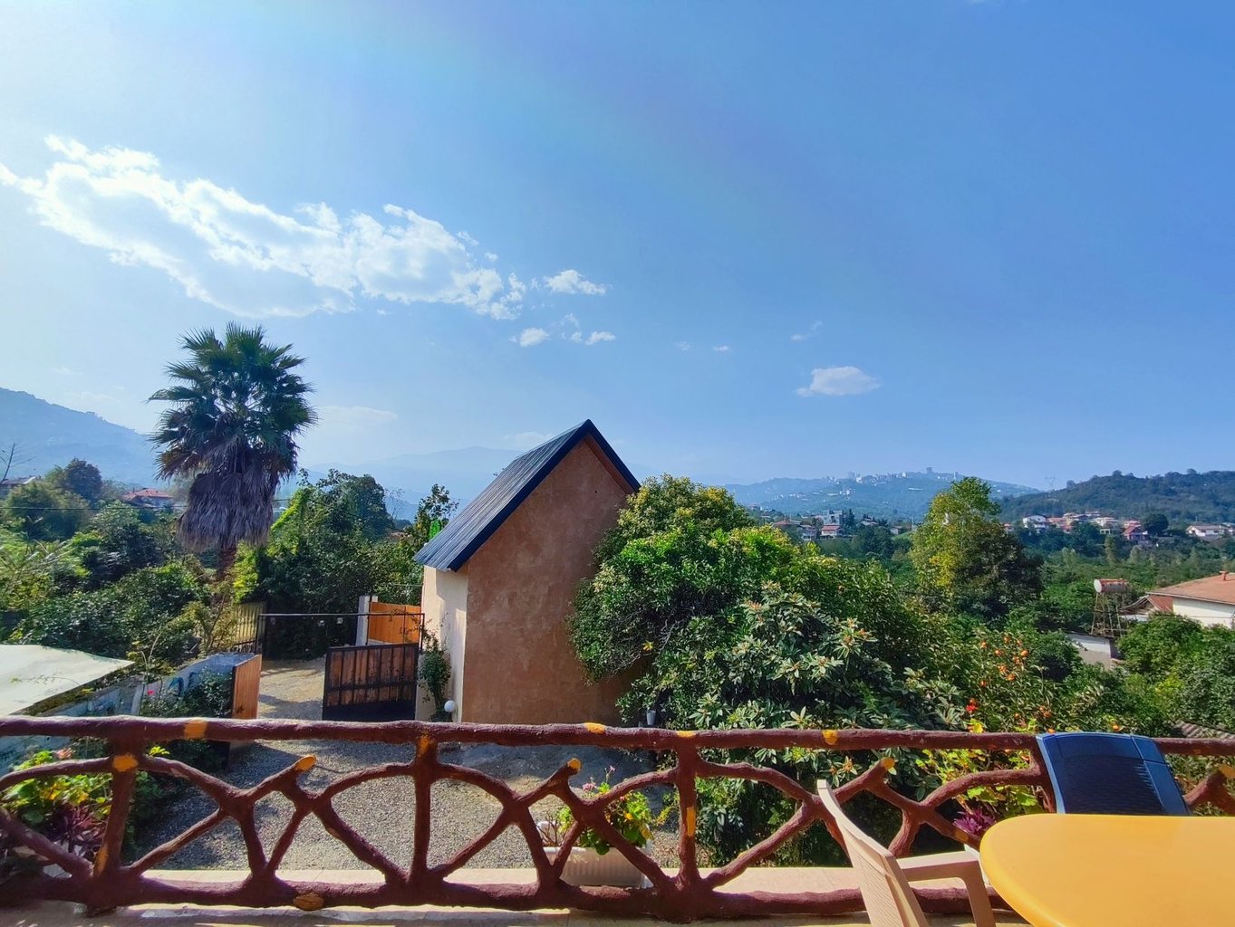 دوخوابه جنگلی استخردار آبگرم اقاقیا